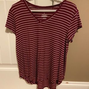 Arizona red striped tee size medium
